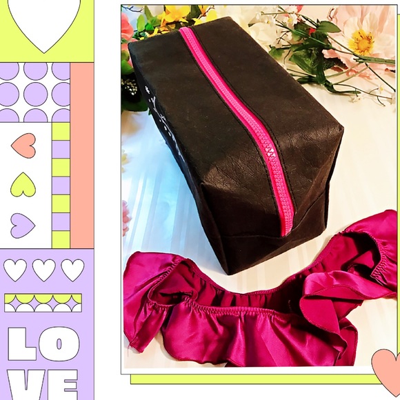 Pink Victoria’s Secret Combo. Intimate/Bag - Picture 8 of 13